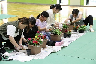 ガーデニング教室の様子です。