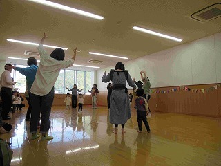 みんなで踊ろう